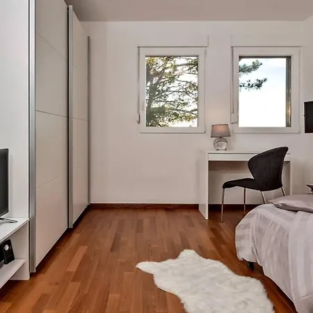 Graf Villa *
